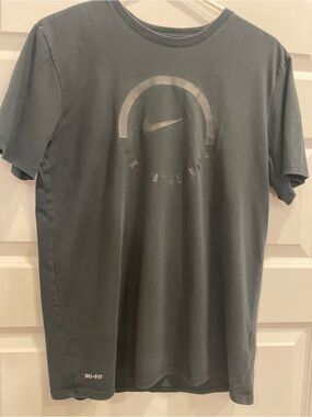 Nike Men's Short-Sleeve Crew Tee in Slate Gray with Reflective Logo